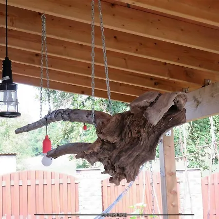 Bij Tante Toos Bed and breakfast 3*