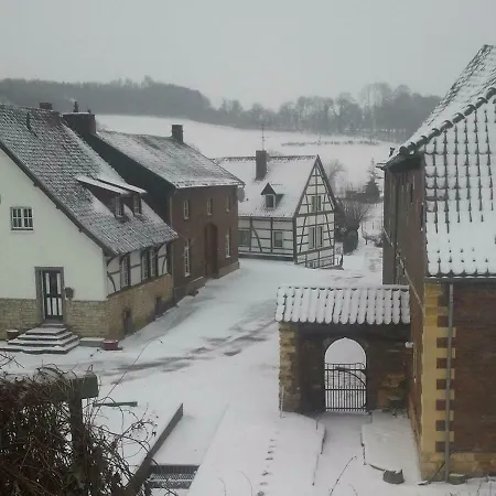 Bij Tante Toos Bed and breakfast 3*